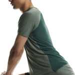 On Performance T 3 men olive spirulina