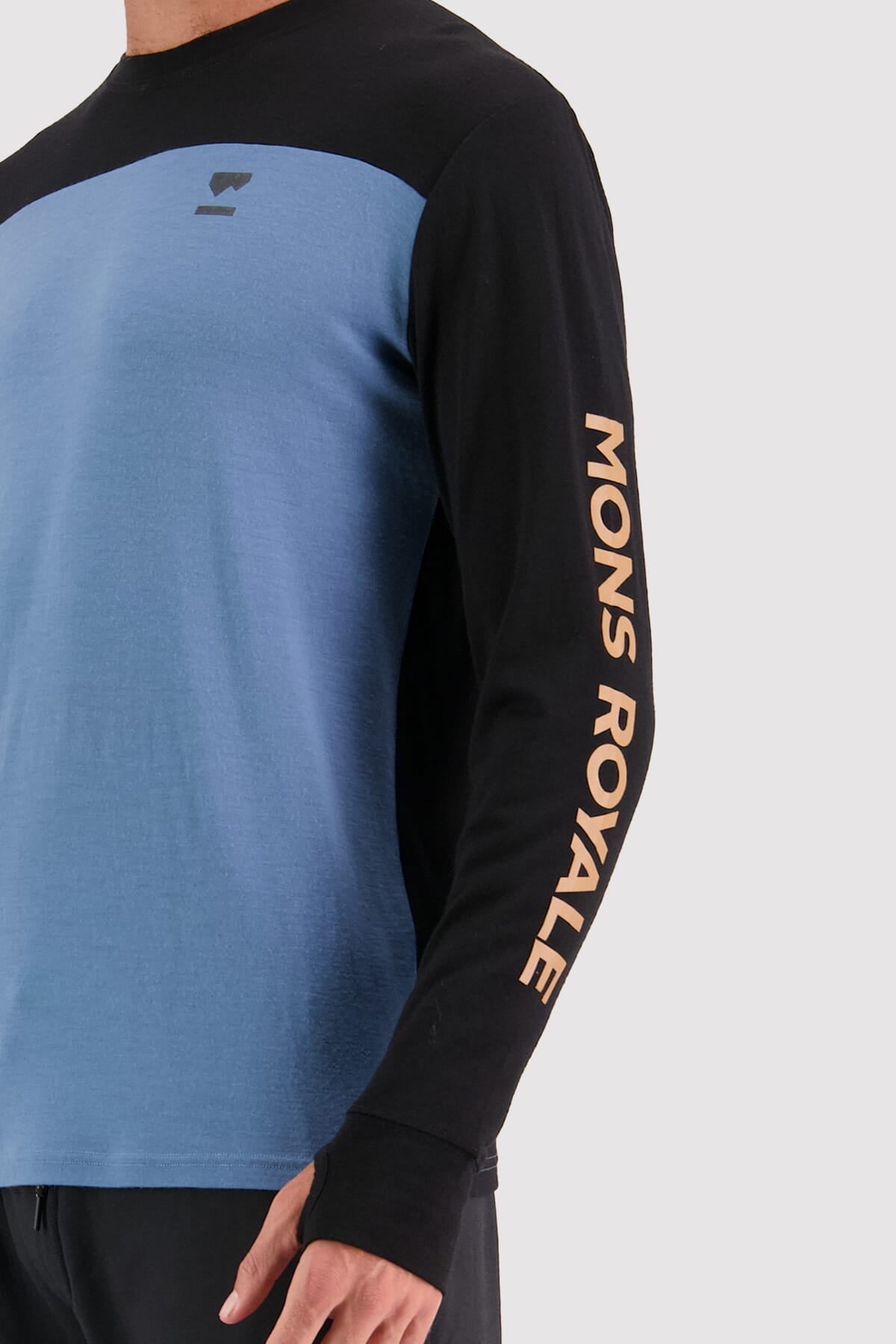 Mons Royale Yotei Langarmshirt black-blue slate