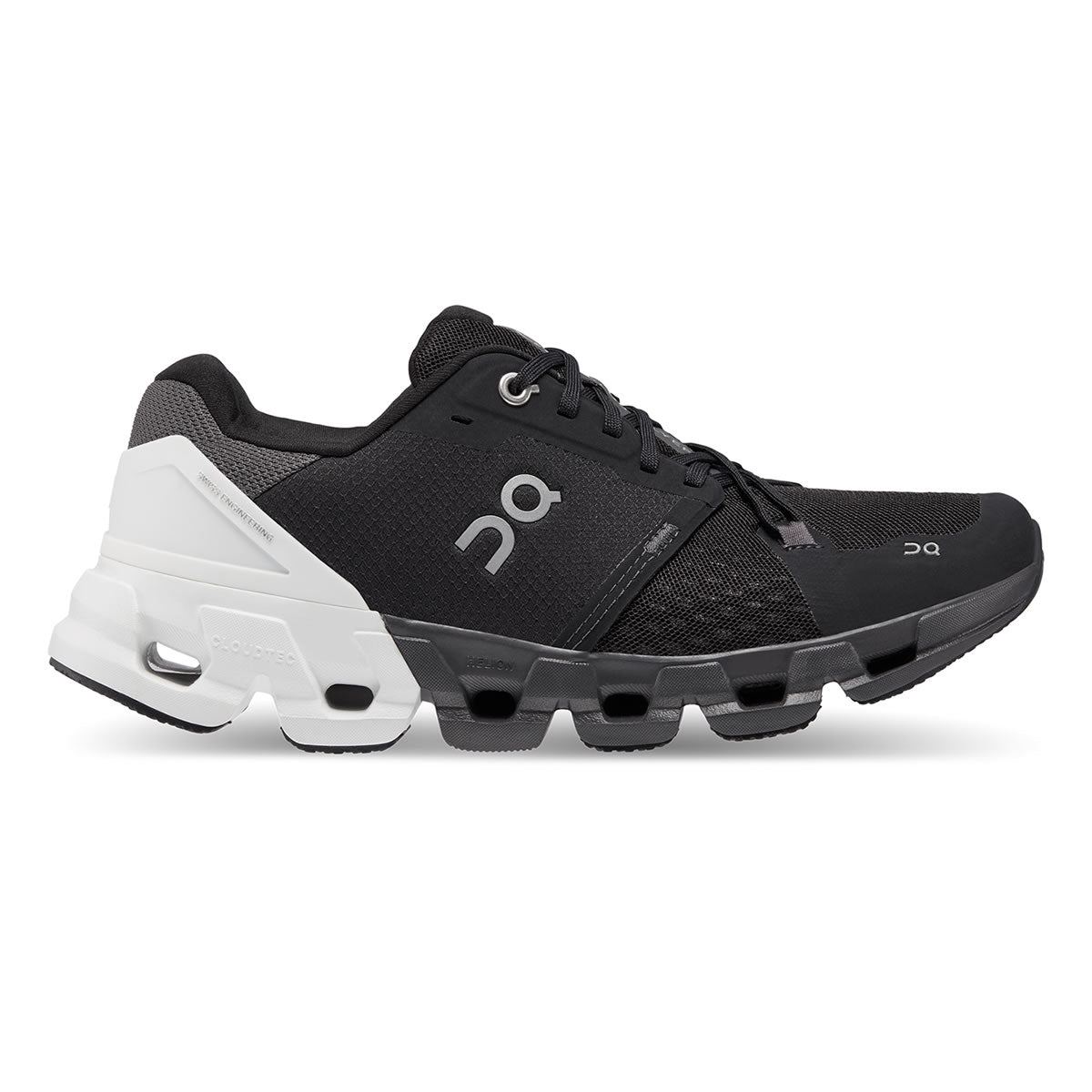 On Cloudflyer 4 wmn black-white