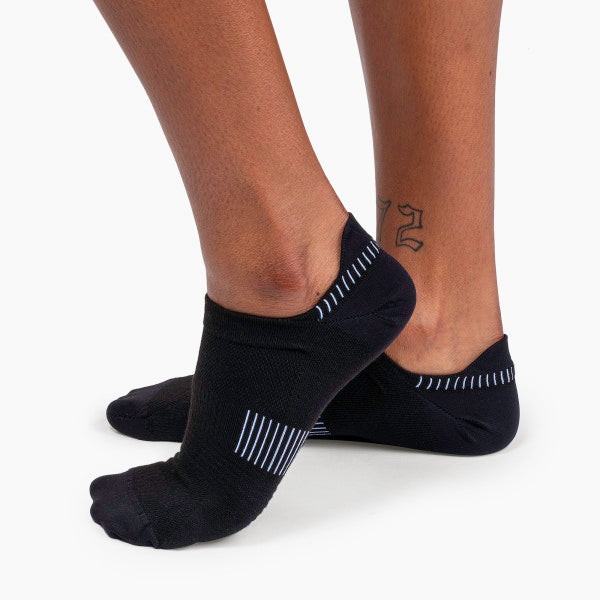 On Ultralight Low Sock wmn black-white
