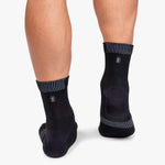 On Ultralight Mid Sock black-white