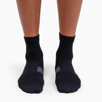 On Ultralight Mid Sock wmn black-white