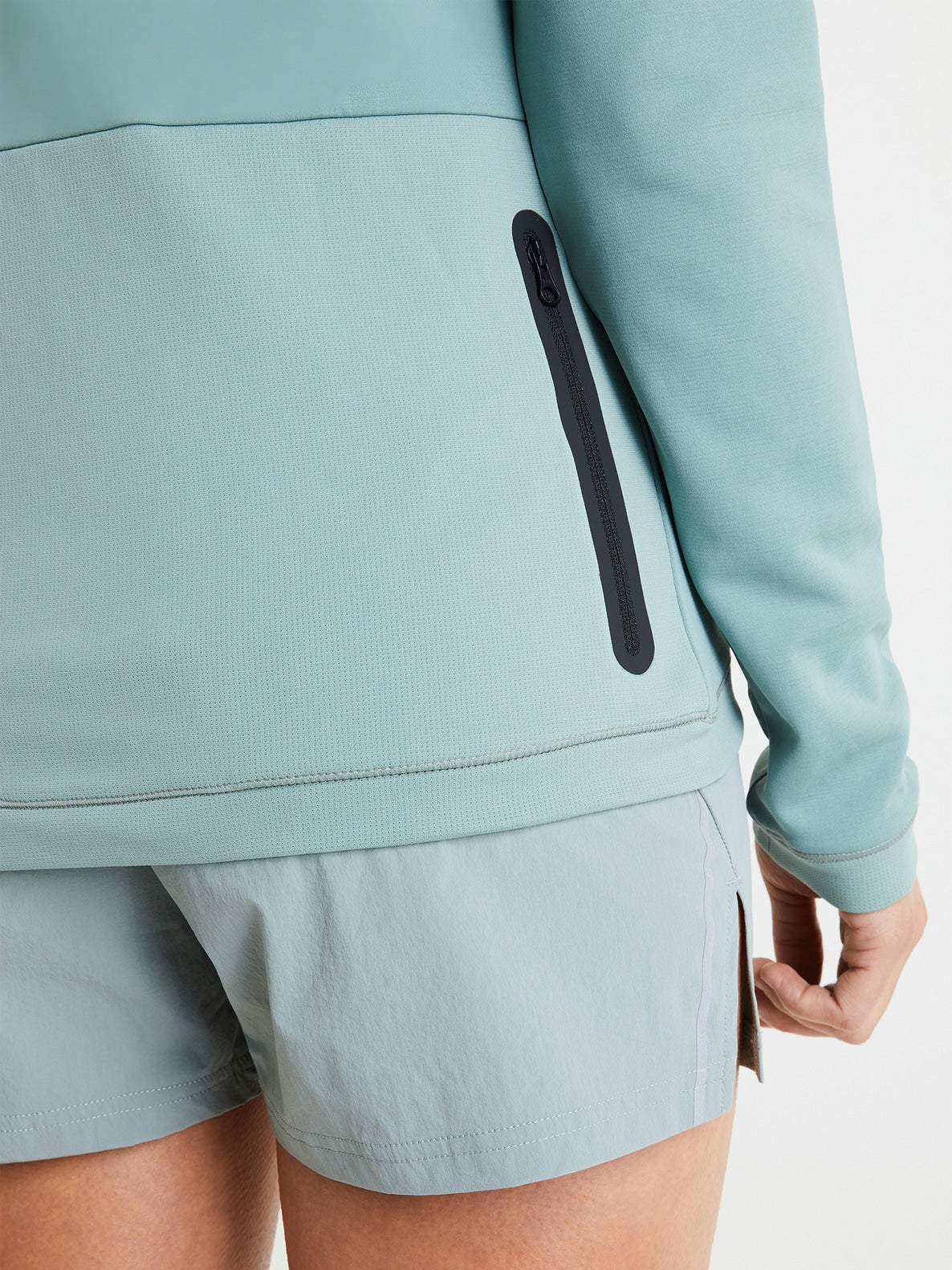 Peak Performance wmn Light Zip Hood-ashen green