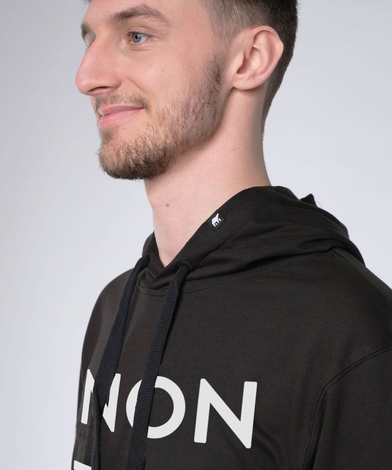 Erdbär Hoodie black