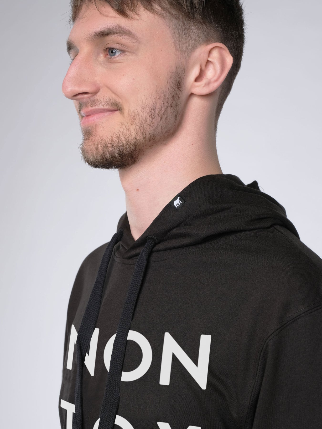 Erdbär Hoodie black