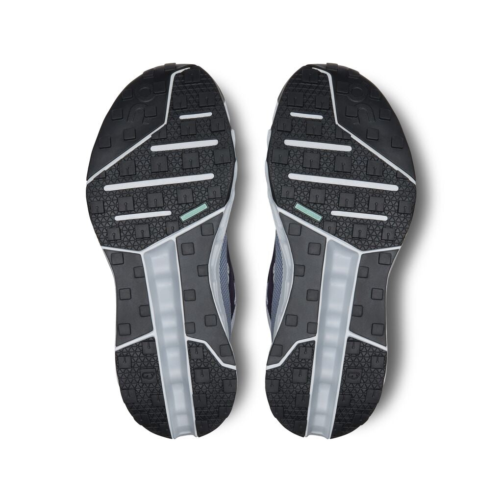 On Cloudhorizon WP 1 wmn midnight glacier