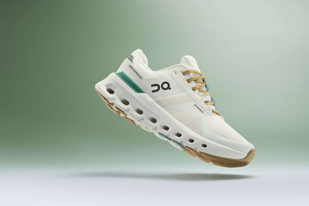 On Cloudrunner 2 wmn undyed green