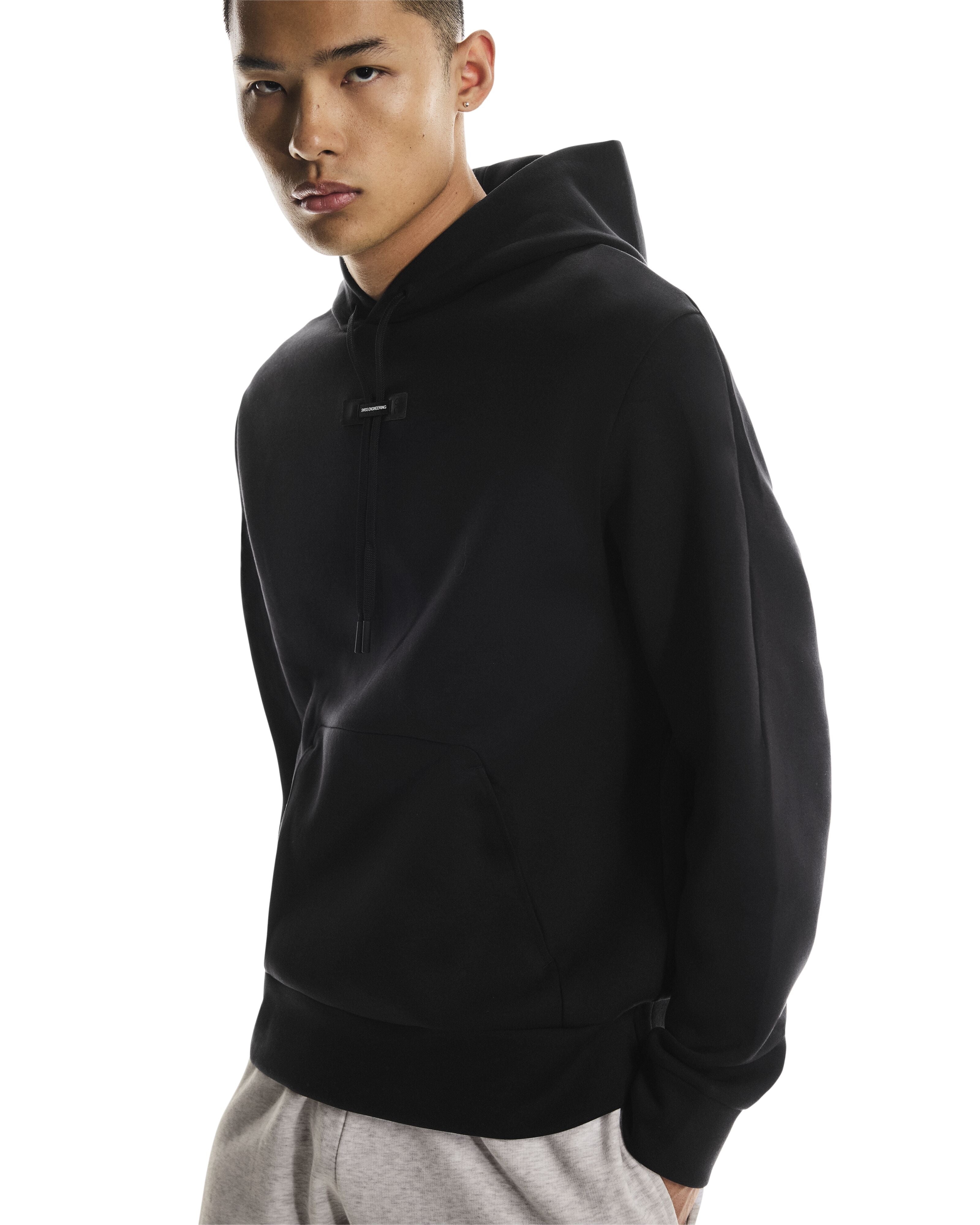 On Focus Tech Hoodie black