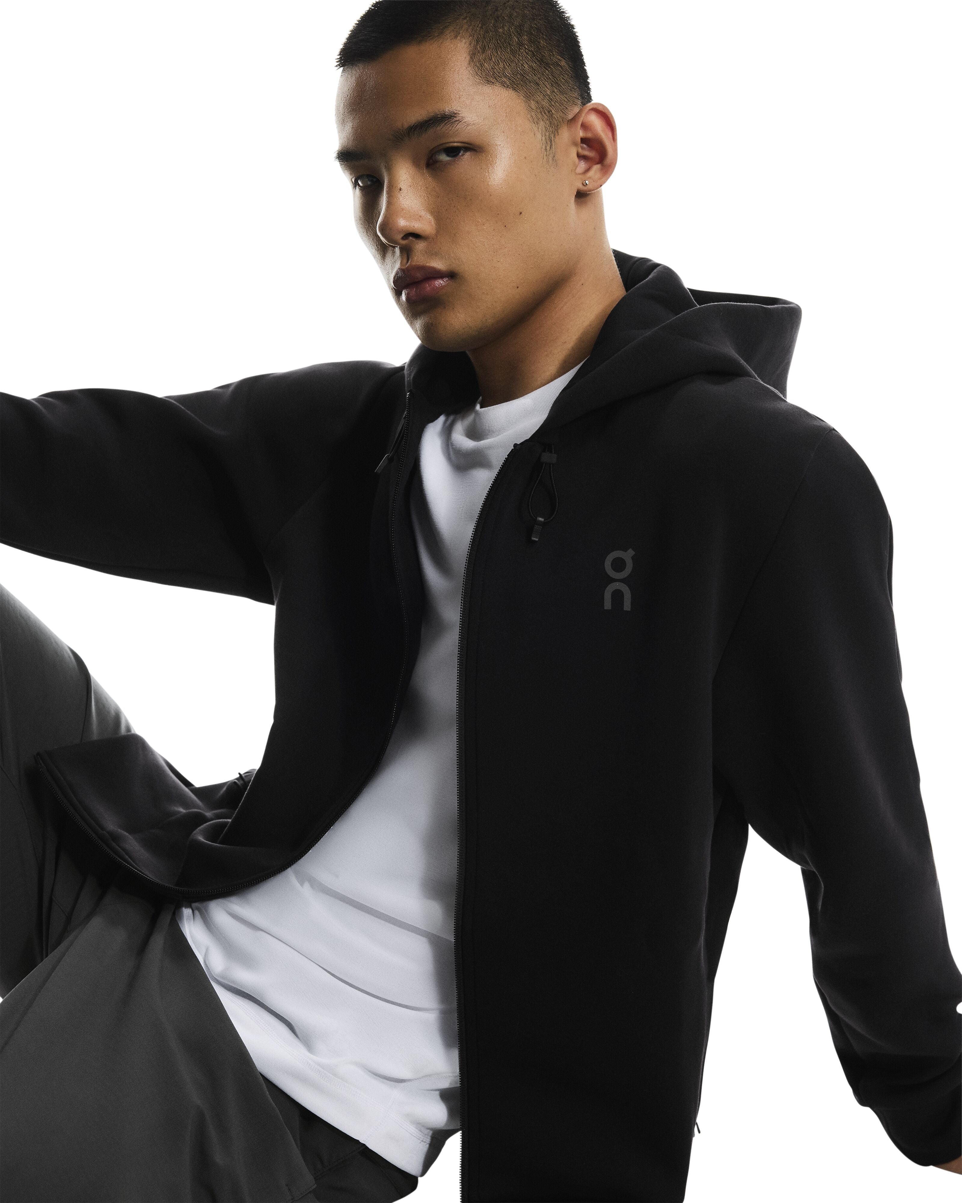 On Focus Tech Zip Hoodie black