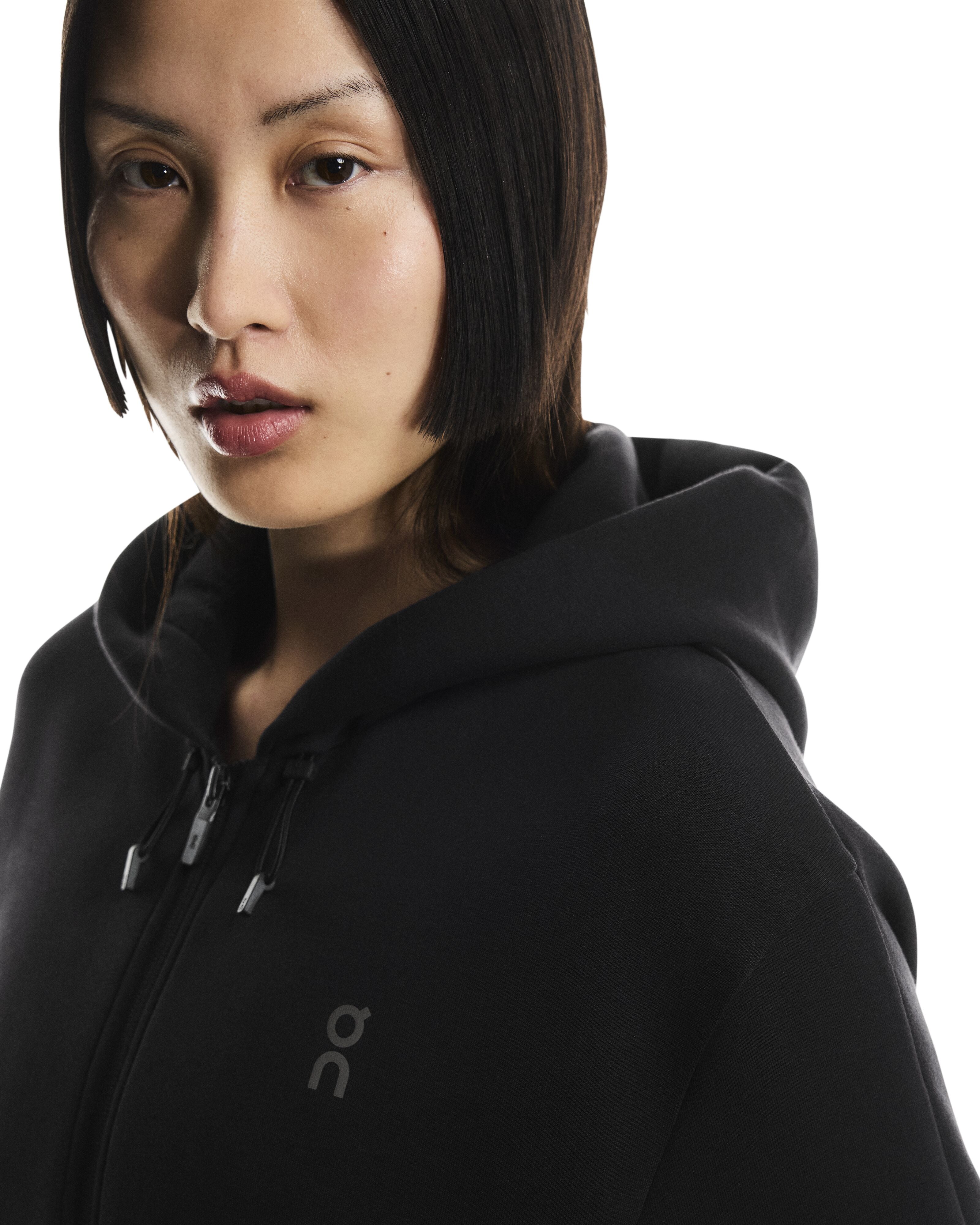 On Focus Tech Zip Hoodie wmn black