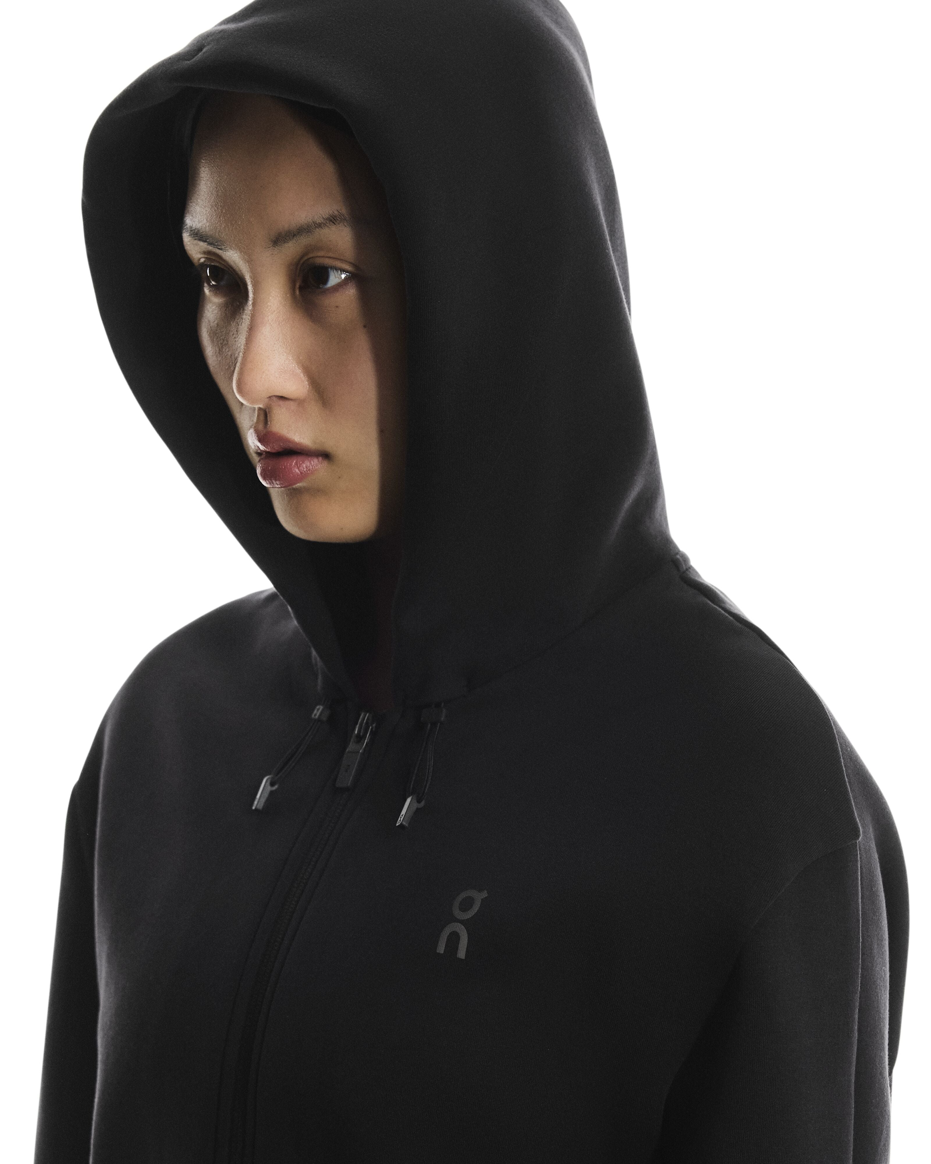 On Focus Tech Zip Hoodie wmn black