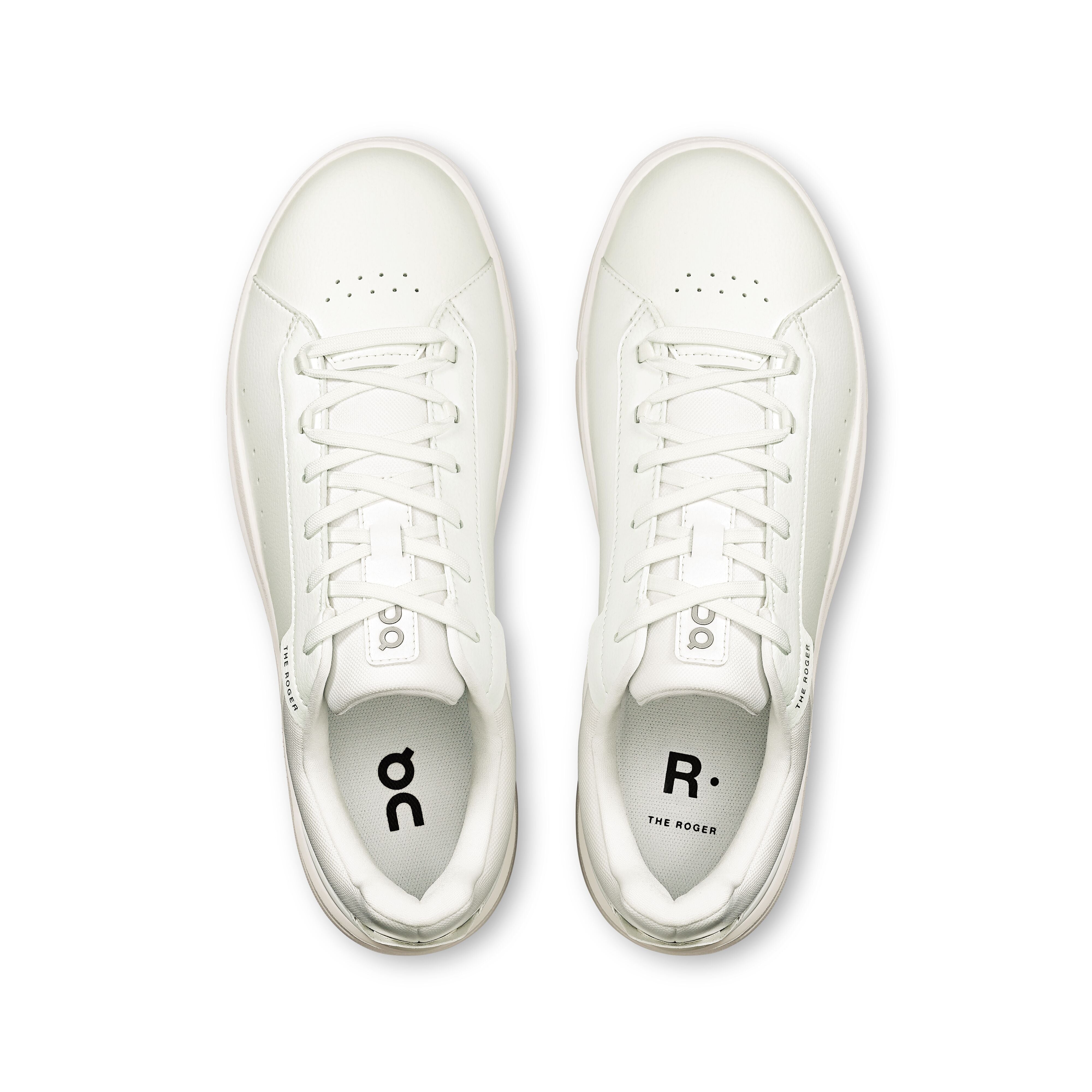 On The Roger Advantage white/white