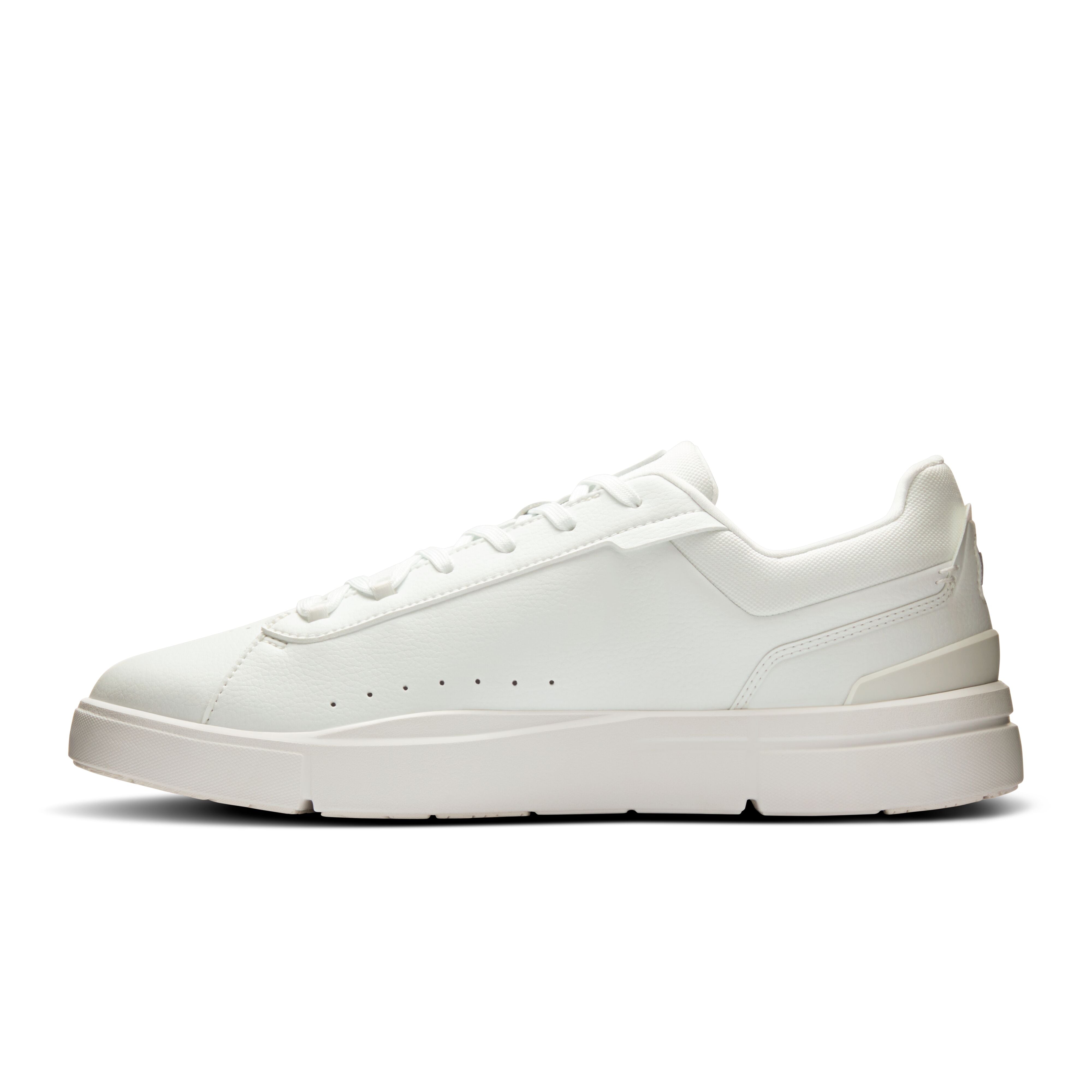 On The Roger Advantage white/white