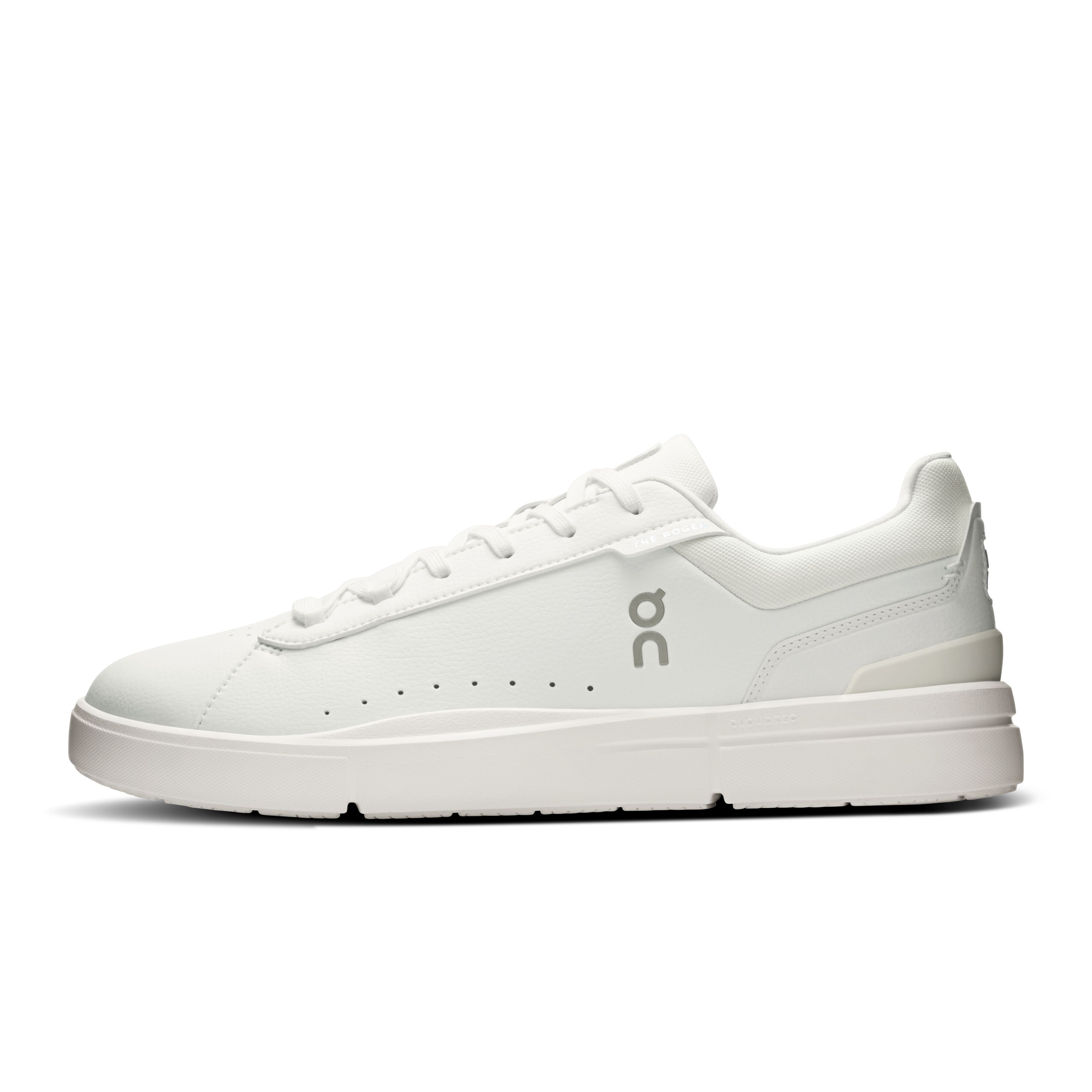 On The Roger Advantage white/white