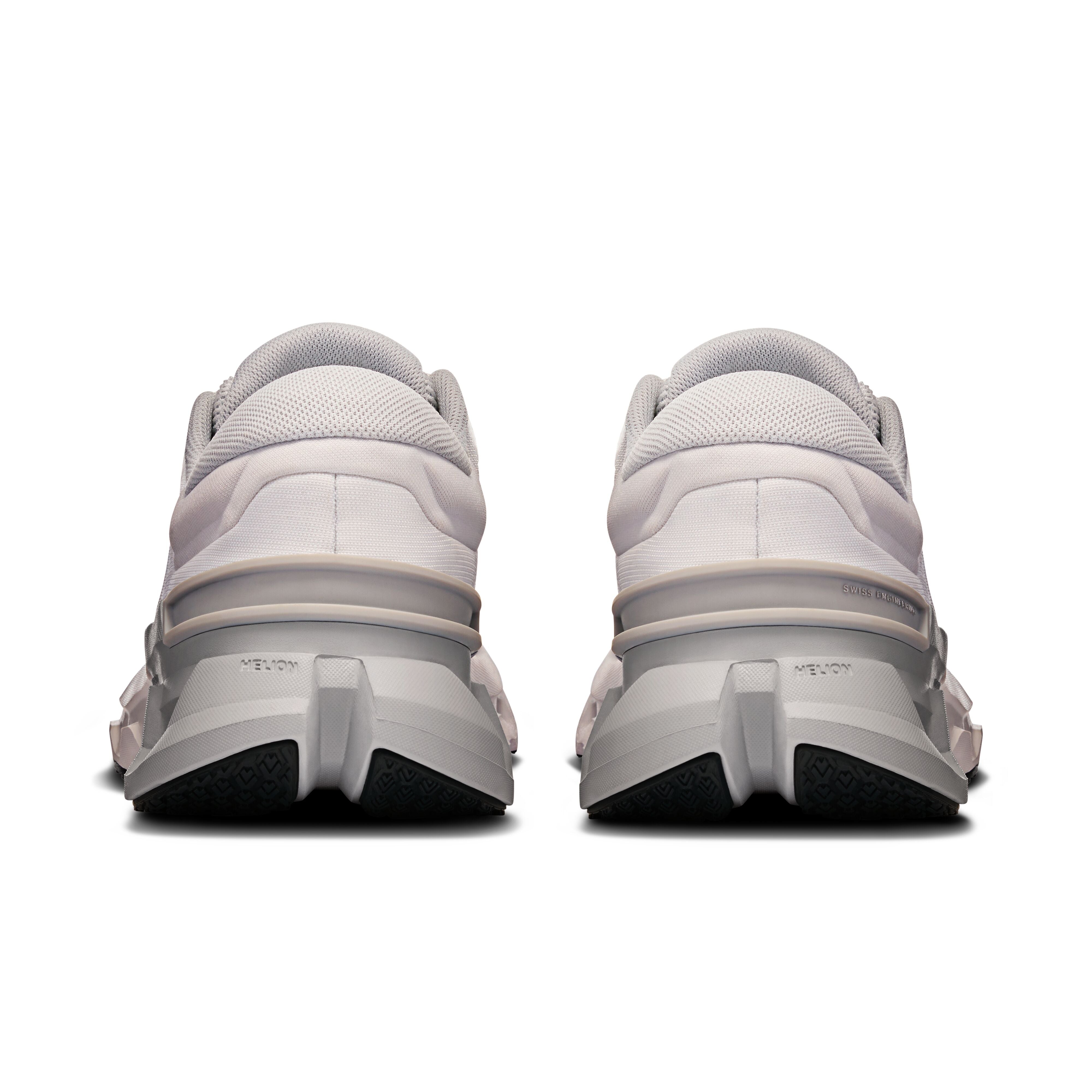 On Cloudflyer 5 wmn white glacier