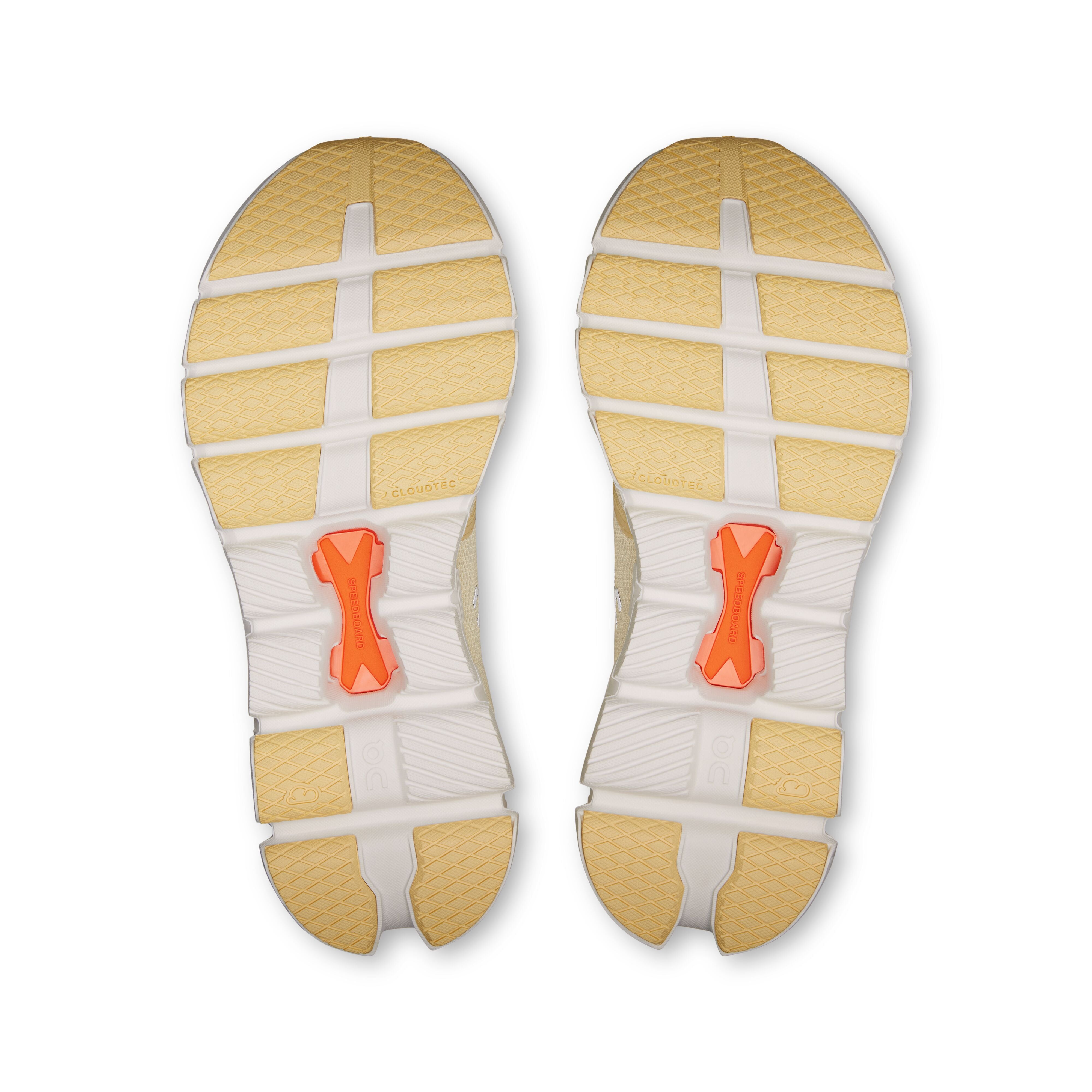 On Cloud X 4 wmn castor flame