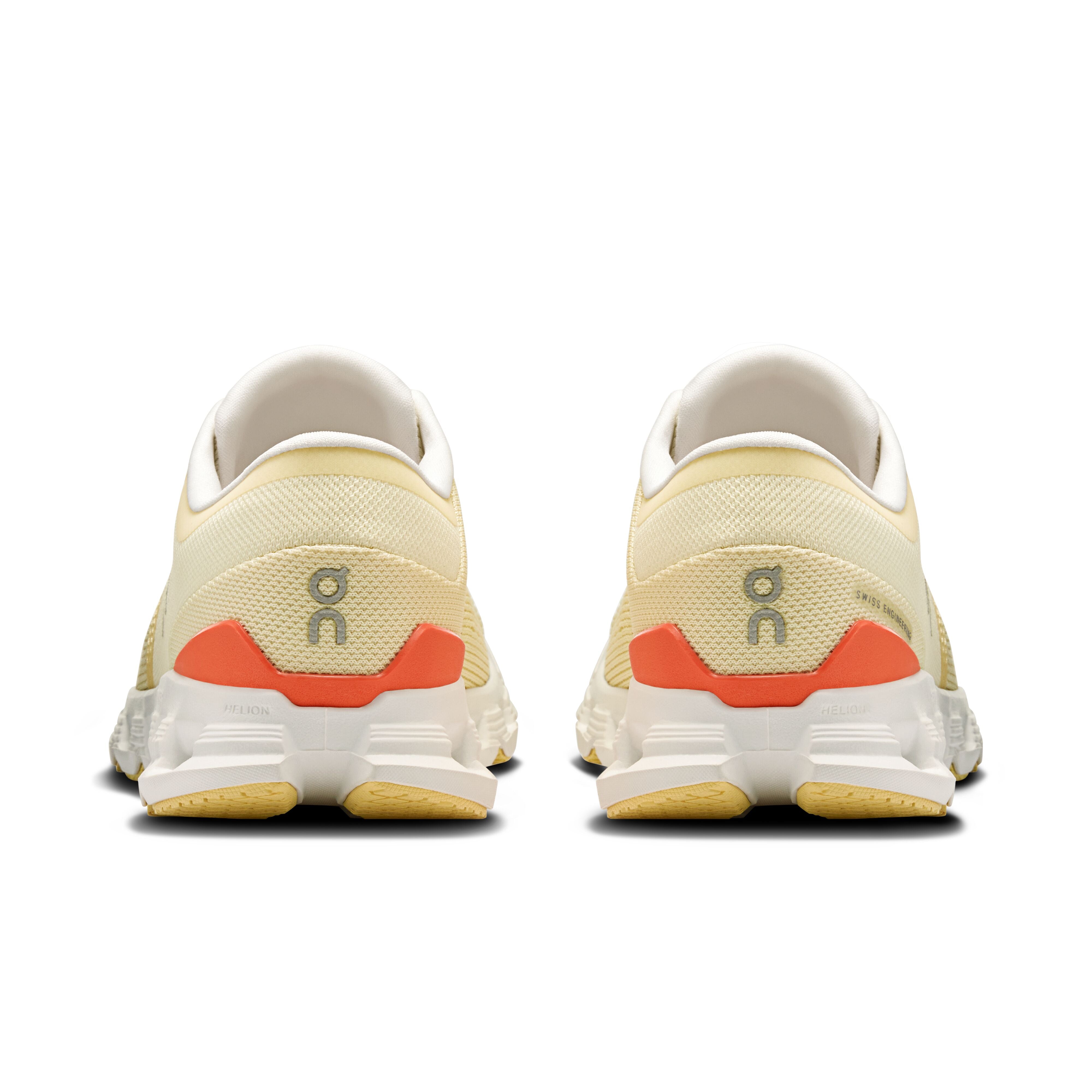 On Cloud X 4 wmn castor flame