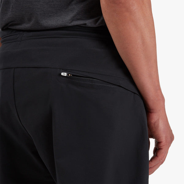 On Hybrid Shorts black