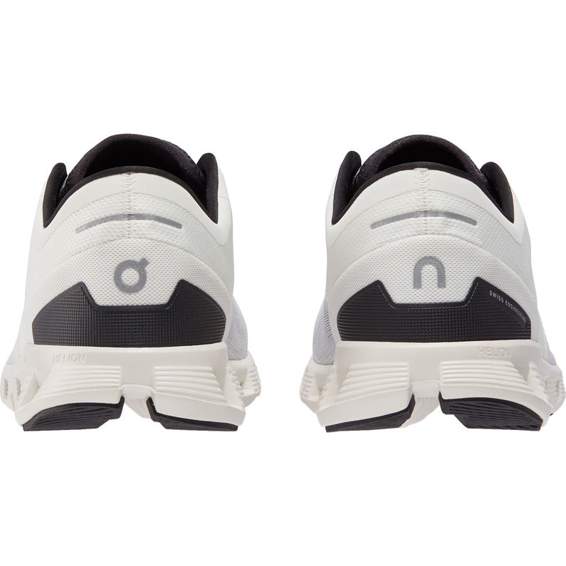 On Cloud X 3 ivory-black