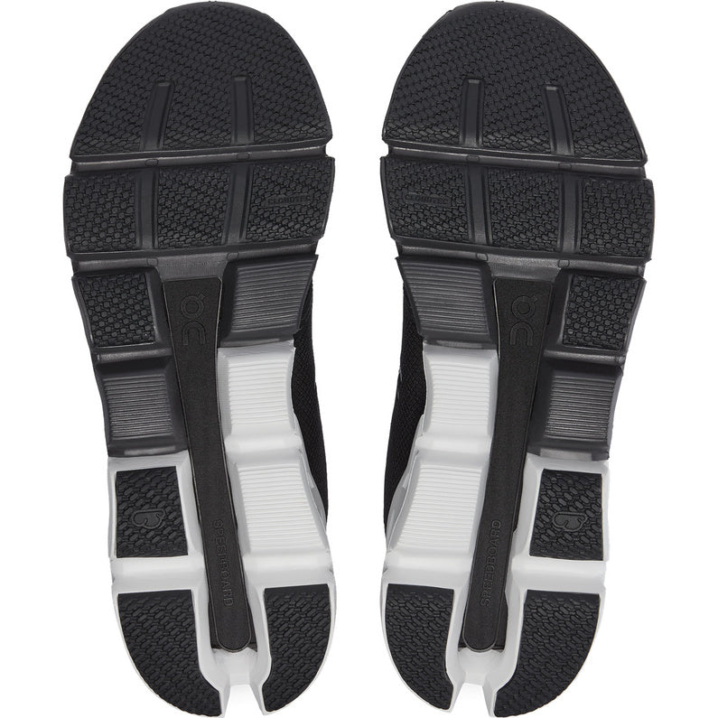 On Cloudflyer 4 black white