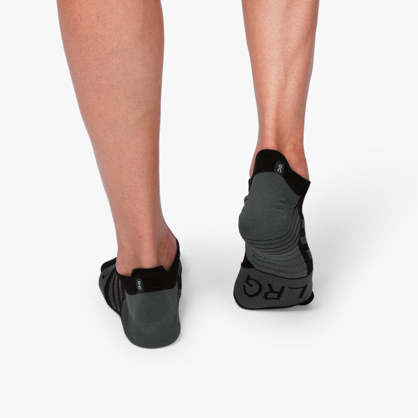 On Low Sock black/shadow