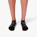 On Performance Low Sock 1 wmn black-shadow