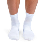 On Ultralight Mid Sock white-black