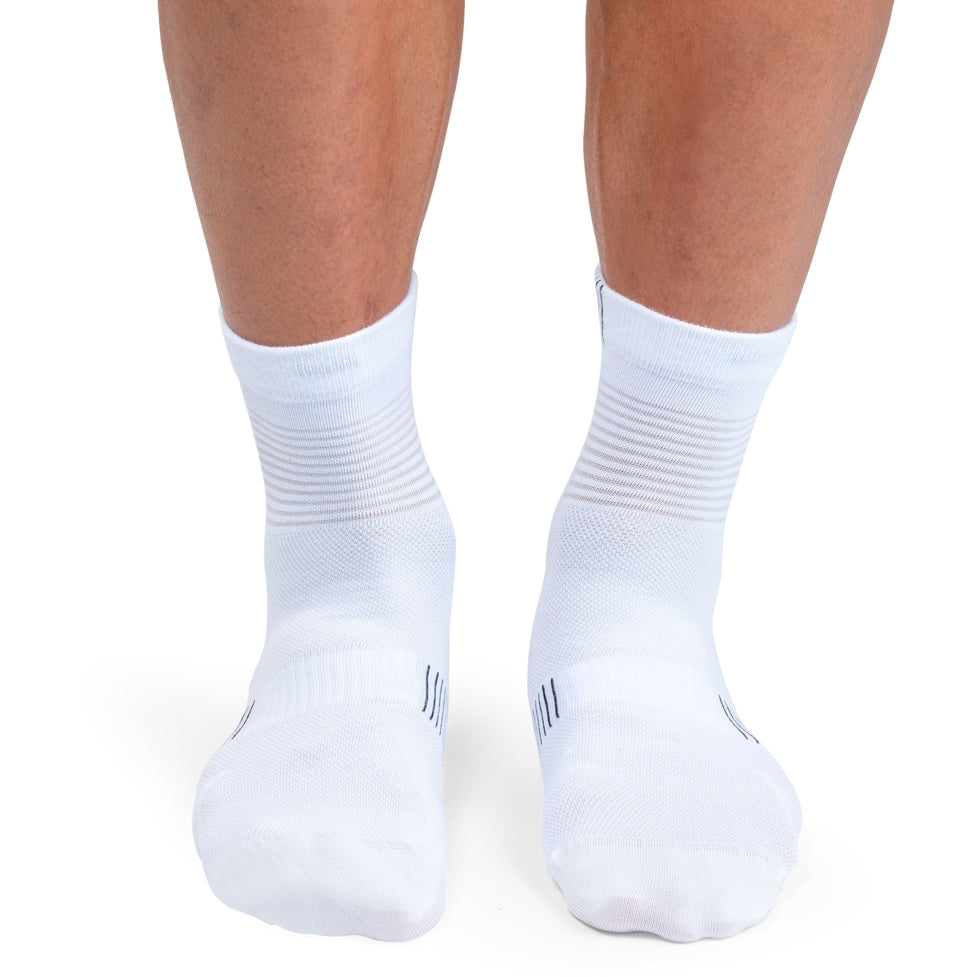 On Ultralight Mid Sock white-black