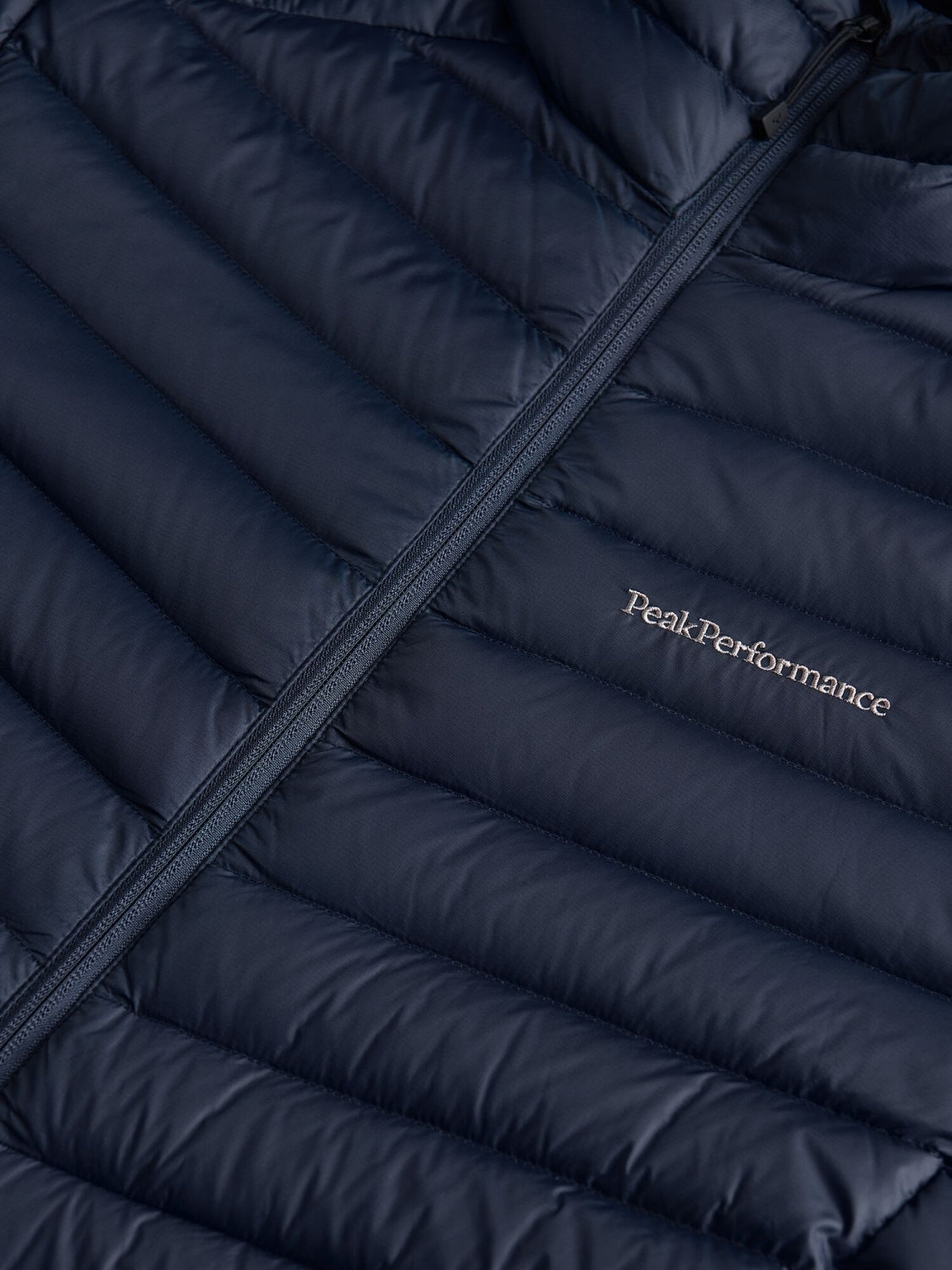 Peak Performance Frost Down Hood Jacket blue
